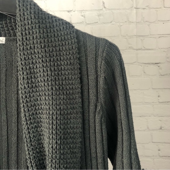 SWEATER - Women's Love By Design Black Ribbed Waffle Knit Sweater. Size XL - Picture 11 of 16